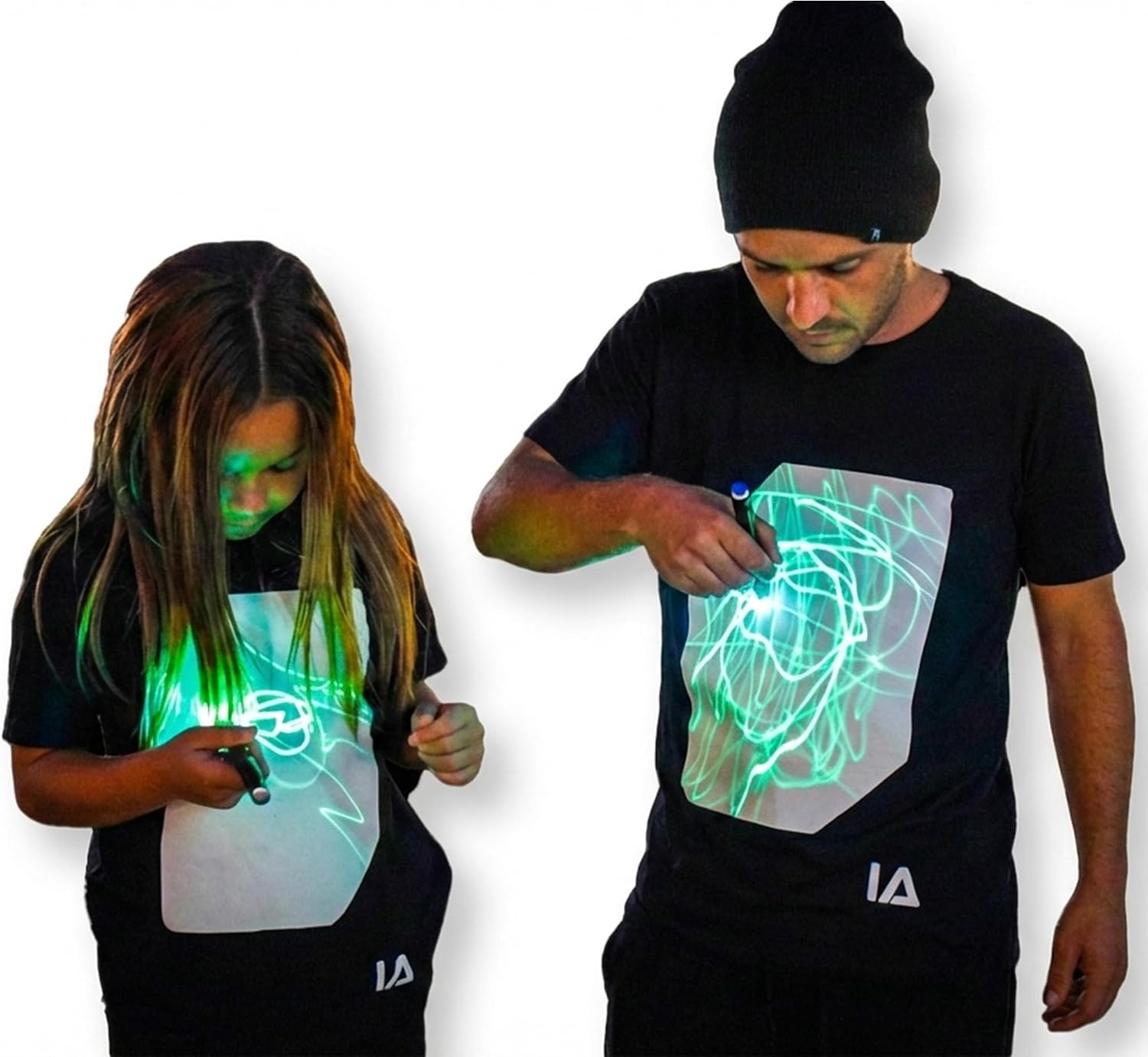 Illuminated Apparel Camiseta con diseño Interactivo con luz Que Brilla en la Oscuridad