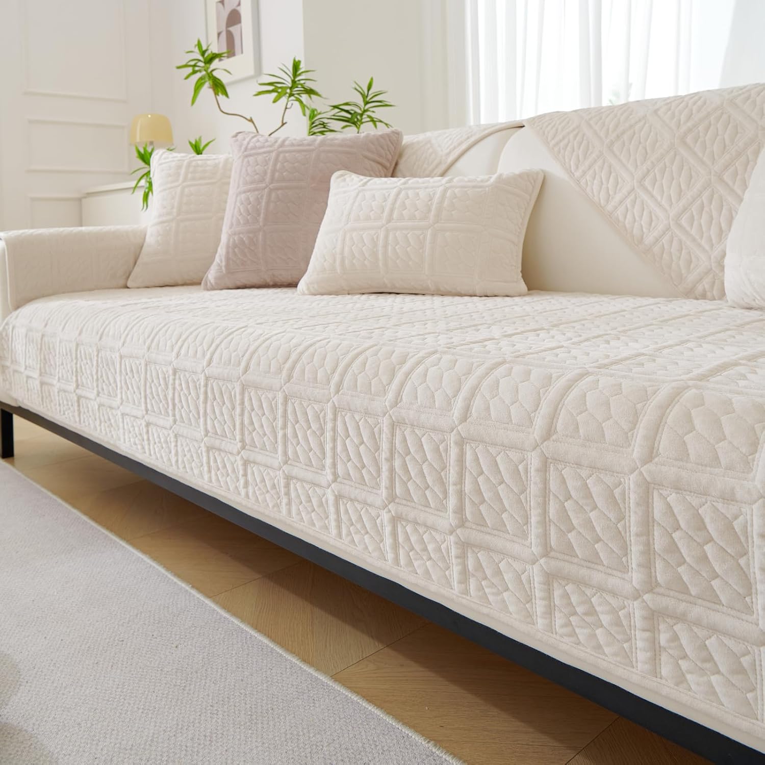 SHANNA New Milk Velvet Soft Sofa Cover 1 2 3 Seater, Universal Couch Covers Non-Slip Corner Sofa Cover L Shape Sofa Slipcovers Furniture Protector for Living Room(Cream, 1PC 90 * 180cm Cushion Cover)