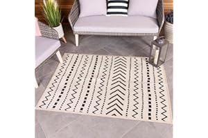 CHARLES BENTLEY Moroccan Lightweight Weatherproof Cream Indoor/Outdoor Rug Plastic Garden Lightweight UV Resistant Recycled Material Mat For Balcony Beach And BBQ (120x170cm)