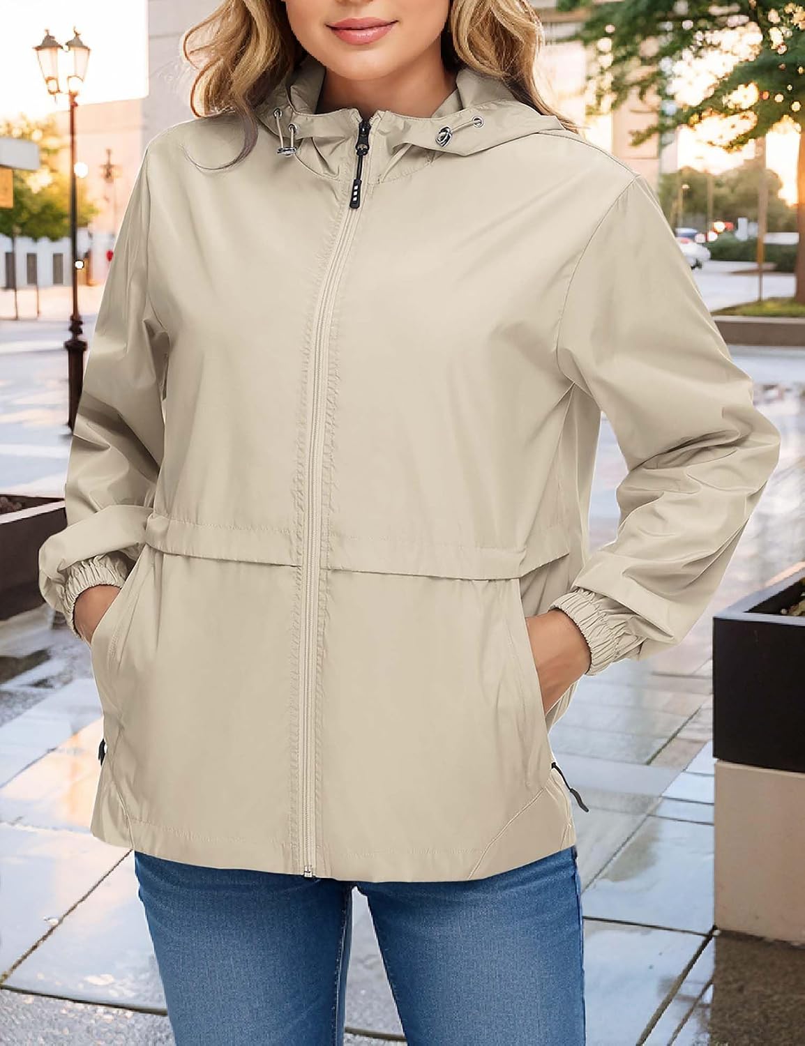 Chaqueta impermeable ligera para mujer, cortavientos con capucha plegable para actividades al aire libre