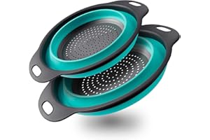 YC KITCHEN 2 Pezzi Scolapasta Set, Scolapasta Pieghevole Cucina Silicone Colapasta con Maniglia, Salvaspazio Silicone Scolapasta per Cucina Domestica Campeggio, Compreso 2 Misurare Blu 30 CM e 25 CM…
