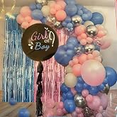 68 Par&ccedil;alı Cinsiyet Belirleme Partisi Seti - Dev Siyah Balon, Pembe ve Mavi Balon Zinciri, Folyo Perdeler ve P&uuml;sk&uuml;ll&uuml; Dekoras