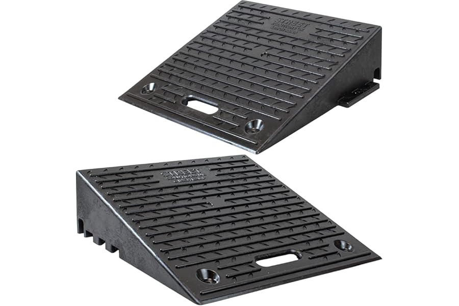 Street Solutions UK Rubber Kerb Ramp 6 inch Rise - Pack of 2 Non-Slip Kerb Ramps for Cars, Mobility Scooters and Wheelchairs