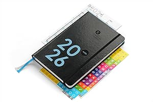 ‎WEEKVIEW weekview compact note – der clevere Wochenplaner! Personal Organizer mit großem Notizteil A6+ Leseband, Sticker, Tafelkalender, Einstecktasche, Gummiband (Classic, Black 2026)