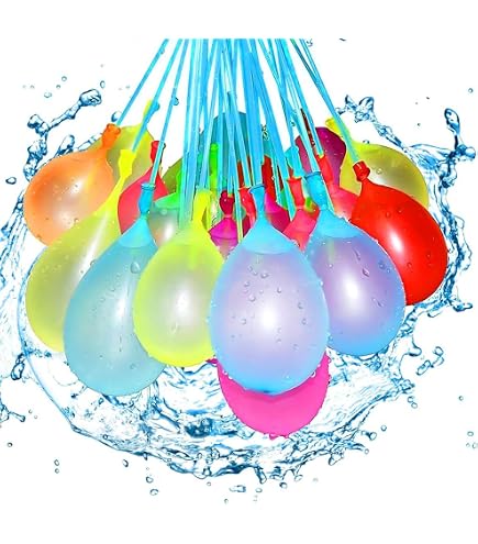 Des ballons colorés et des confettis pour la fête | Photo Gratuite