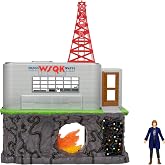 Jazwares Stranger Things WSQK Radyo İstasyonu Oyun Seti - &Uuml;&ccedil; Seviyeli, İki Taraflı ve 4 İn&ccedil; Eklemli Aksiyon Fig&uuml;r&uuml; ile 11 İn&ccedil;
