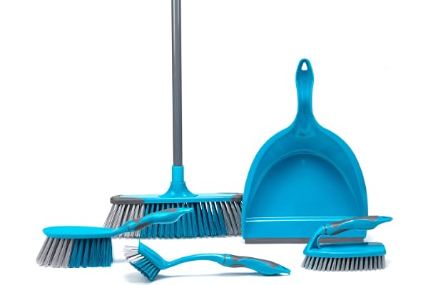 Beldray LA024152TQEU Kit de Nettoyage Deluxe avec 5 Accessoires, Ensemble Pelle et Balayette, Balai, Brosse à Récurer et Brosse à Vaisselle - Balai est idéal pour poils animaux, Turquoise