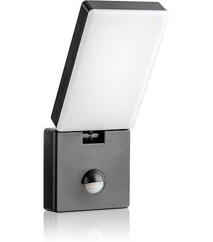 LED Breedstraler! Altijd op voorraad met een breed assortiment LED Breedstraler! Altijd op voorraad met een breed assortiment