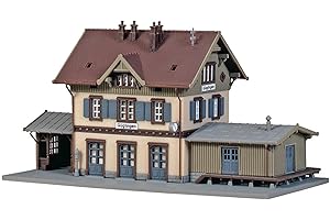 FALLER Bahnhof Güglingen Modellbausatz mit 213 Einzelteilen 119 x 56 x 60 mm I Modelleisenbahn Zubehör Z Gebäude I Modelleisenbahn Standardbahnhof, Divers
