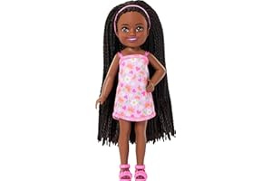 Barbie - Chelsea Club Ari, mini bambola da 15cm con trecce e accessori, sandali rosa e abito con stampa a fiori, giocattolo per bambini, 3+ anni, JJB34