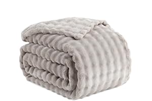 ‎RUIKASI RUIKASI Bubble Decke Kuscheldecke Flauschig Beige - 150x200cm Sofadecke & Couchdecke aus Plüsch, Warme Fleece für Wohnzimmer Deko Blanket, Dicke Wohndecke