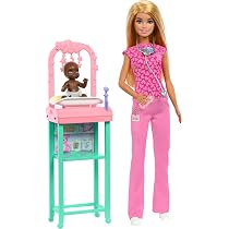 Barbie Poupée scientifique et accessoires avec poupée mode blonde, table de laboratoire, microscope, gobelet à changement de couleur et accessoires de boîte de Pétri