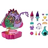 Polly Pocket DreamWorks Trolls - Cofanetto playset con Case a Baccello per Le Bambole Poppy e Branch e 13 Accessori Inclusi, 