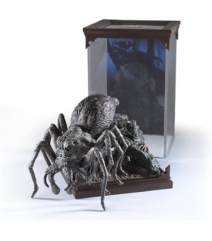 The Noble Collection – Diorama De Cornish Pixie De Harry Potter – Figura Pintada A Mano De 18,5 Cm Con Licencia Oficial