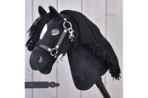 LarDen Hobby Horse Cloony | Cheval Bâton avec Licol Noir - Grandeur M | Tête de Cheval à Bâton à Chevaucher | Fait à la Main avec Accessoire | pour Petits et Grands Enfants | Hobby Horse Réaliste