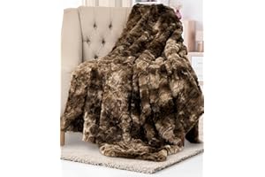 Everlasting Comfort Luxurious Faux Fur Throw Blanket - Cuddly Fluffy Blanket - Sofa Blanket - Couch Blanket - Soft and Plush Throw Blankets for Couch and Bed - 127 x 165 cm - (Chocolate)