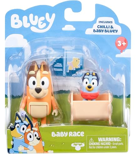 Giochi Preziosi Bluey - Bluey, Bingo, Mamma Chilly, Papà Bandit in un set 4 personaggi a tema vacanza, Articolatie Dettagliati, Per bambini a partire dai 3 anni