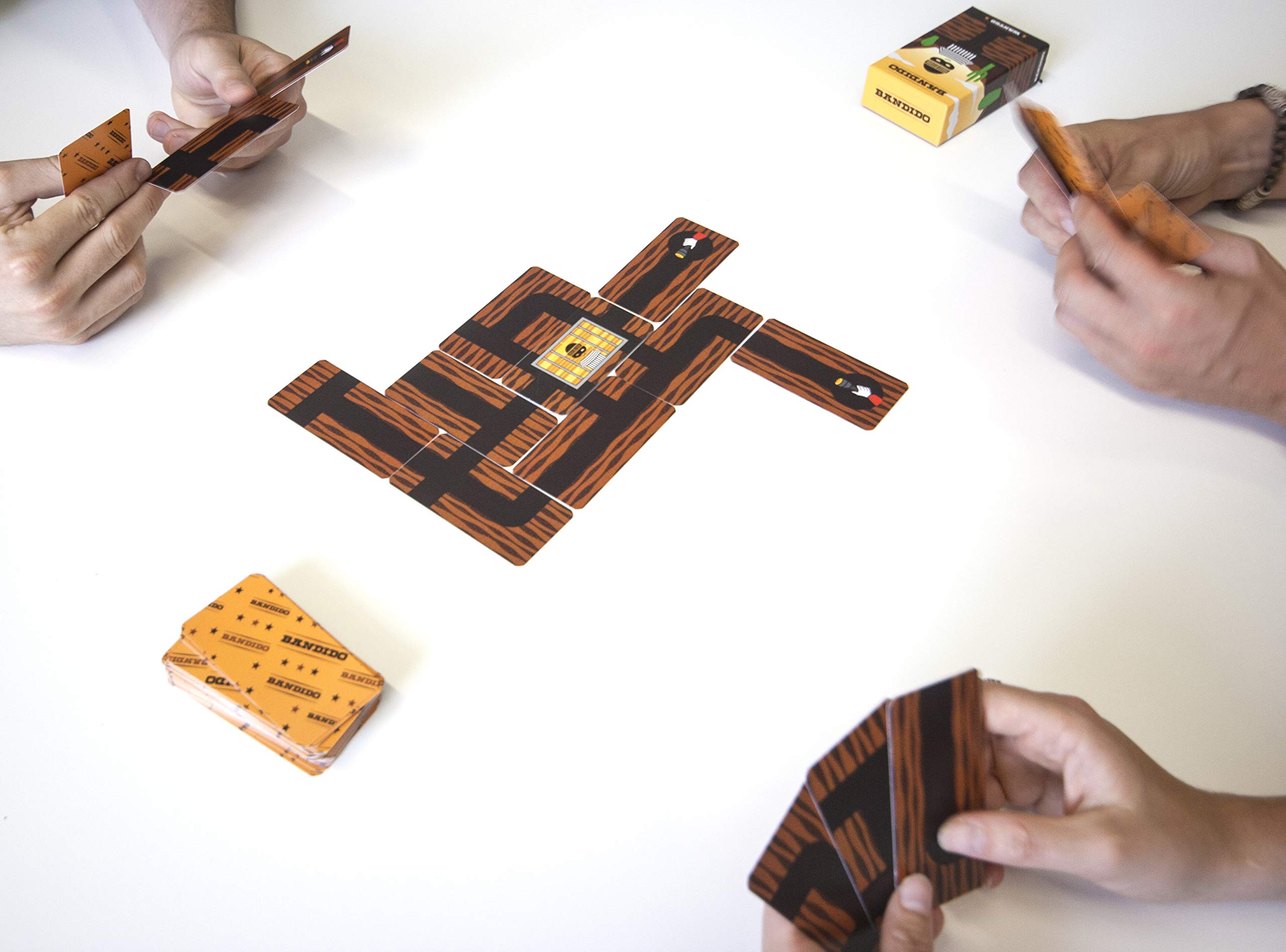 Helvetiq - Bandido, Juegos Educativos 6 Años O Más, Juegos De Mesa para Niños, Juego De Cartas para Niños, Juego Cooperativo, Jugar En Familia, Juego De Viaje, 15 Min. 1-4 Jugadores - Imagen 5