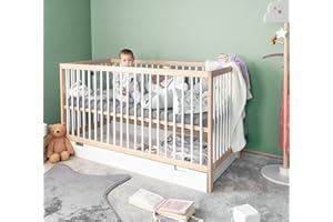 Alcube® Toni Lit de bébé évolutif 60x120 cm en hêtre de Haute qualité, avec barreaux Amovibles et Matelas avec tiroir - Multicolore
