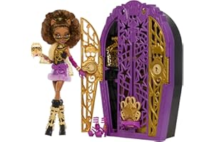 Monster High Segreti da Brivido - Clawdeen Wolf I Misteri di Hauntlywood, bambola con abiti, guardaroba e 19 accessori glamour a sorpresa inclusi, giocattolo per bambini, 4+ anni, JBG80