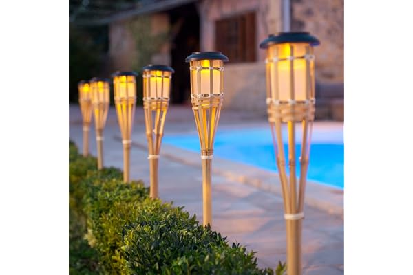 Lights4fun Lot de 4 Torches Solaires en Bambou avec LED Ambre – Lampes Solaires Décoratives pour Jardin, Terrasse ou Extérieur éclairage extérieure