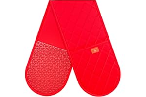 Red Oven Gloves Double Protection by Kiyotsu: Sophisticated Heat Defense in Bold, Vibrant Red