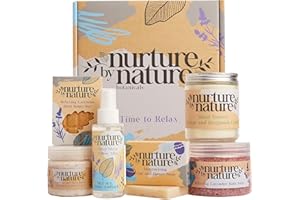 ‎NURTURE BY NATURE BOTANICALS Zestaw upominkowy Nurture by Nature Relax & Calm - Lawendowa mgiełka do poduszki, bomba do kąpieli, świeca - Zestaw do kąpieli - Prezenty relaksacyjne dla kobiet - Zestawy rozpieszczające dla kobiet