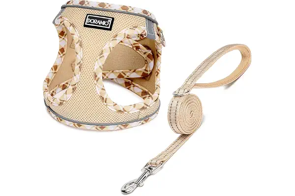 DORAMIO Arnés Perro Pequeños, Arnés Antitirones Reflectante Cómodo Transpirable Arneses Chaleco para Perros Pequeños Gatos, Cachorros (XXS, Beige)