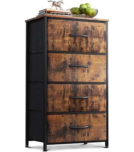 Een kleine commode van gefineerd hout met twee laden, versierd met