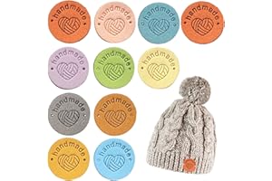 TUXUZAL Lot de 60 étiquettes faites à la main en daim, étiquettes en cuir avec trous, accessoires tricotés pour chapeaux, vêtements, couture, décoration tricotée