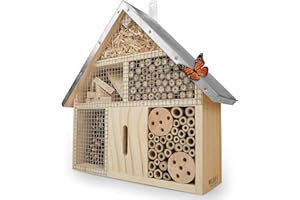 Wildlife Friends Insektenhaus aus Naturholz und Metall zur Befestigung - ideal für Bienen, Marienkäfer, Schmetterlinge - Abmessungen 25x7,5x28 cm - Metalldach