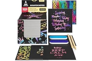 ARTEZA Papier bloc notes à gratter, 202 feuilles, 3.5"x3.5" incl. 200 notes arc-en-ciel, Holographique: Argent, Or, Rose, Bleu & Espace, 2 grattoirs, 2 aiguiseurs pour Art et projet DIY