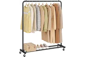 SONGMICS Perchero para Ropa con Ruedas, Carga de 50 kg, 38 x 110 x 141,5 cm | Burro Ropa Móvil, 2 Ruedas con Freno, para Dormitorio, Negro Tinta, Colección PATAYE HSR016BH01