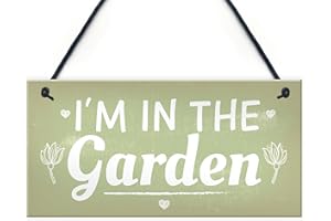 RED OCEAN I'm In The Garden Novelty Hanging Plaque Summer House Sign Garden Shed Friendship Gift