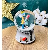 giftmoda Orta Boy Sokak Lambası Altında Elele Tutuşan Romantik Aşıklar Işıklı M&uuml;zikli Kar K&uuml;resi