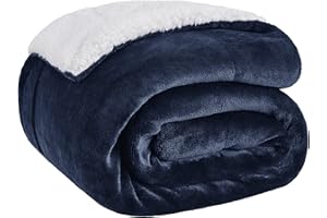 BEDSURE narzuta na sofę, kanapę, mała, koc do salonu, koc z flaneli i sztucznego kożuszka, 130 x 150 cm, granatowy