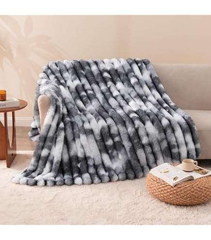 Bont deken als knuffeldeken en sprei van bruin Otter imitatiebont, ook