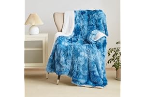 ‎WAJADE Wajade Faux Fur Blanket, Sherpa Sheep Blanket, Comfortable, Luxurious, Fluffy, Cuddly Blanket, Soft Blanket for Couch and Bed, 160 x 200 cm, Blue and White Colour