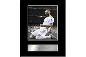 Iconic pics Photo dédicacée encadrée de Karim Benzema du Real Madrid FC #05 avec autographe imprimé