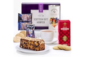 HATTIE'S GIFTS Hattie’s Gifts Scottish Food Gift Hamper - Afternoon Tea Set with Dundee Cake, Edinburgh Tea & Shortbread | Gourmet Treat Box for Women & Men - A Taste of Scotland