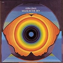 Miles Davis - On The Corner: Amazon.pl: Płyty CD i winylowe