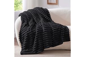 ‎BEDELITE BEDELITE Kuscheldecke Flauschig Decke Klein - weiche Flanell Decken Schwarz 125x150 für Sofa, Deko Streifen Cord Fleecedecke als Sofaüberwurf für Wohnzimmer, Throw Blanket Wide Use