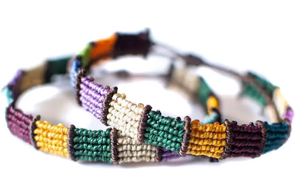 Pulsera de colores macramé artesanal unisex