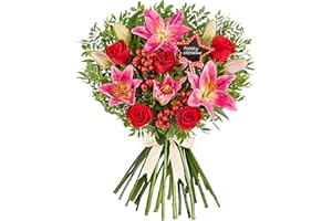 PRESTIGEFLOWERS Merry Christmas Bouquet - Fresh Christmas Flowers – Festive Floral Arrangements for Holiday Décor, Gifts, Celebrations, Winter Weddings, Seasonal Cheer, and Special Gatherings.