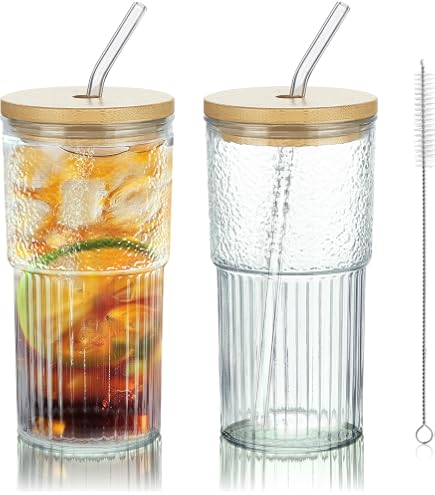 4x Geriffelte Glasbecher Mit Deckel & Strohhalm – 680 Ml, Vintage Look, Für Auto-Cupholder Geeignet