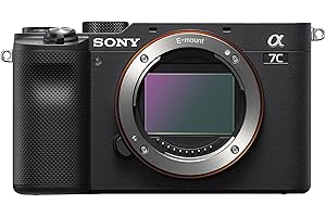 Sony Alpha 7 C - Fotocamera Digitale Mirrorless Full-frame, compatta e leggera, Real-time Autofocus, 24.2 MP, Stabilizzatore integrato a 5 assi, lunga durata della batteria (Nero)