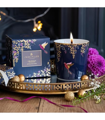 Sara Miller Chelsea Wachskerze – Duft Mandarine, Tuberose & Wilder Moschus, 42h Brenndauer