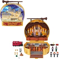 Polly Pocket Coffret Elfe en partenariat avec Le Film, Mini-Figurines et Coffret sur Le thème des fêtes, 6 Accessoires à thème, Mini-Figurines de Buddy, père Noël et Papa Elfe, JGT05