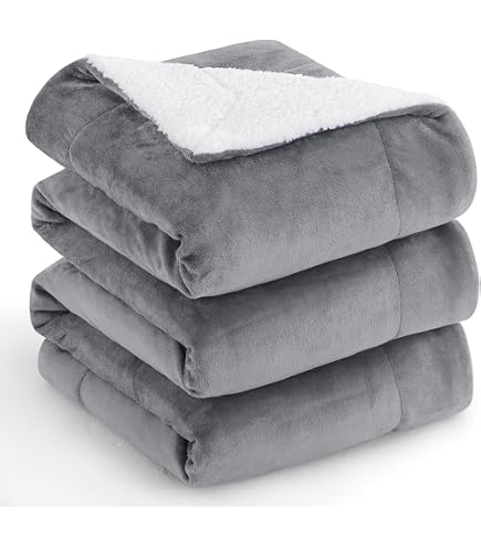 Blumtal Couverture Polaire 270 x 230 - Plaid Blanc Certifié Oeko-TEX®, Plaid pour Canapé, Plaid Cocooning - Couverture Polaire Epaisse, Moelleuse, Douce Et Chaude - Haute Qualité
