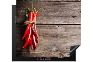 KitchenYeah© Protezione Piano Cottura Tappetino per Induzione 60x52 cm Cucina Proteggi Coprifornello Antiscivolo Pepe - Legno - Spezie - Erbe - Rosso
